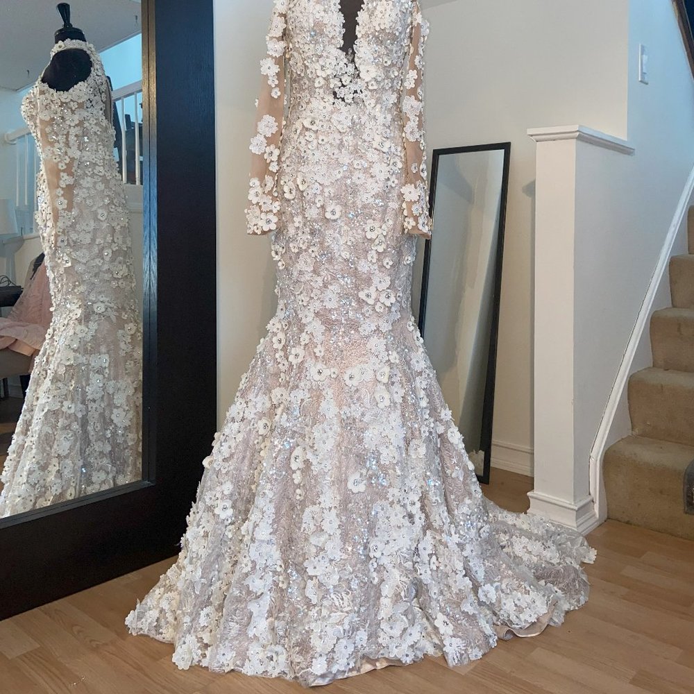 Stephen Yearick Mesmerizing 3D Floral Mermaid Wedding Gown - Picture 3 of 10